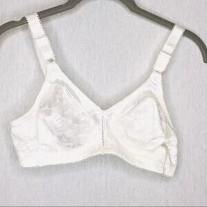 Bali Double Support Spa Closure Wireless Bra 36B